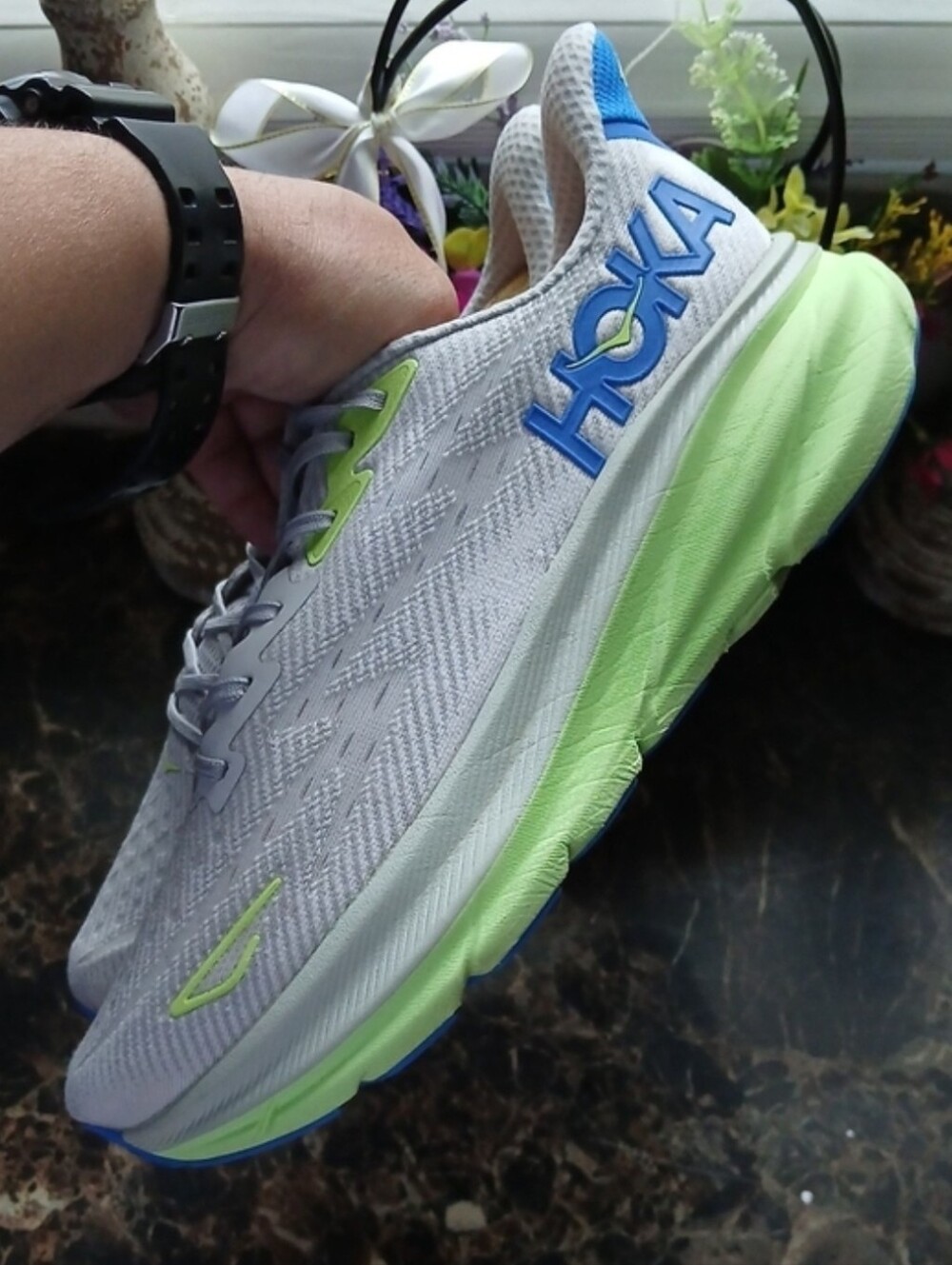 Hoka One Clifton 9 Comfort/Athletic Medical Field Shoes Size 9 Men/10.5 Women